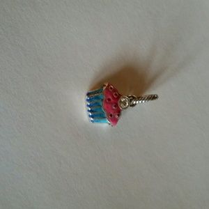 Brighton cupcake charm
